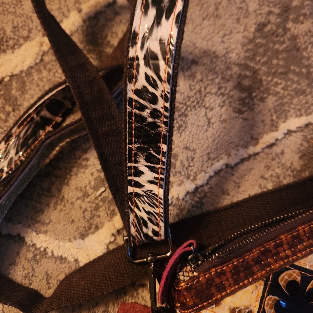 Treska leather multi colored boho shoulder bag - Picture 3 of 8